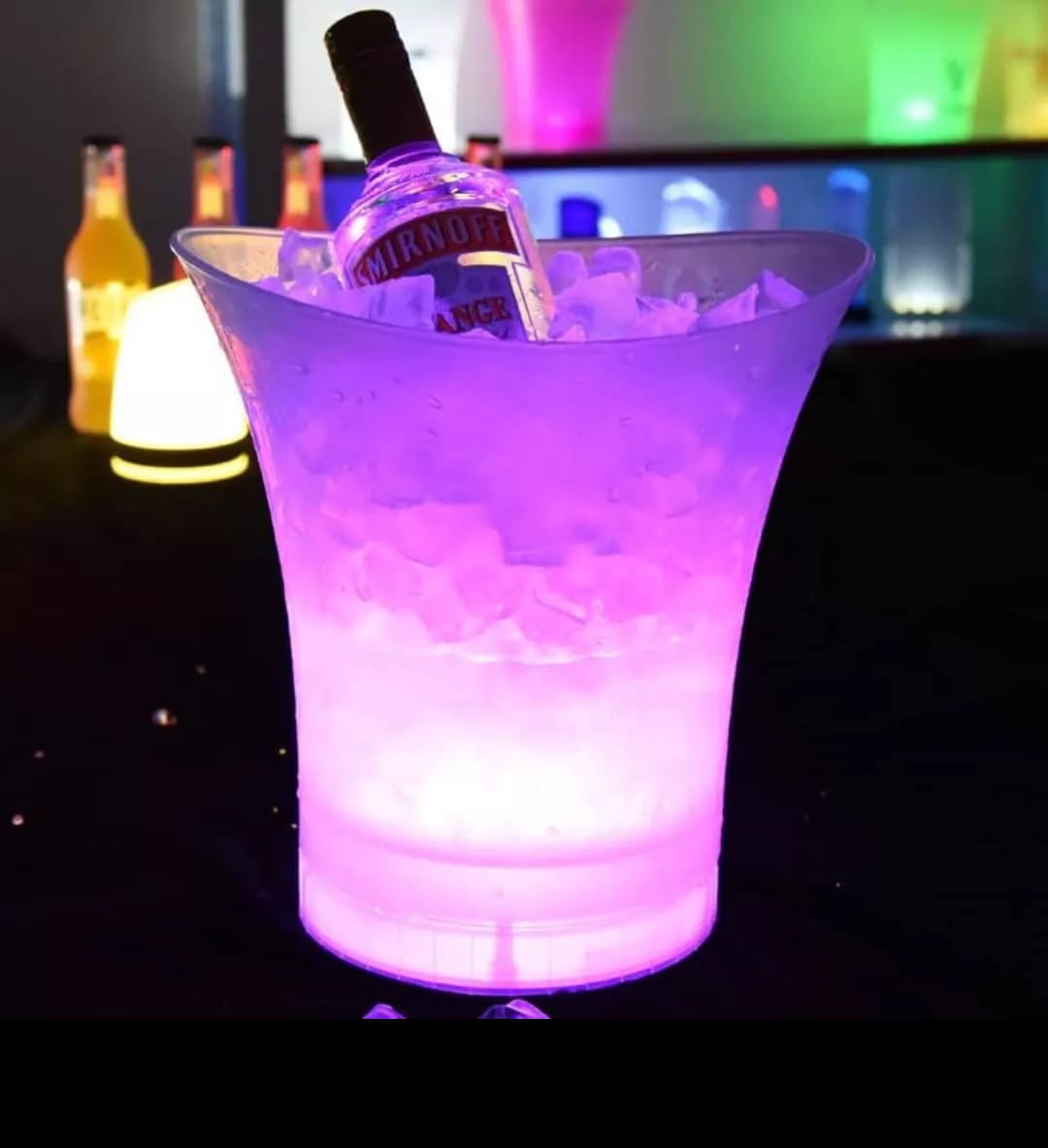 HIELERA CON LUZ Y PARLANTE BLUETOOTH